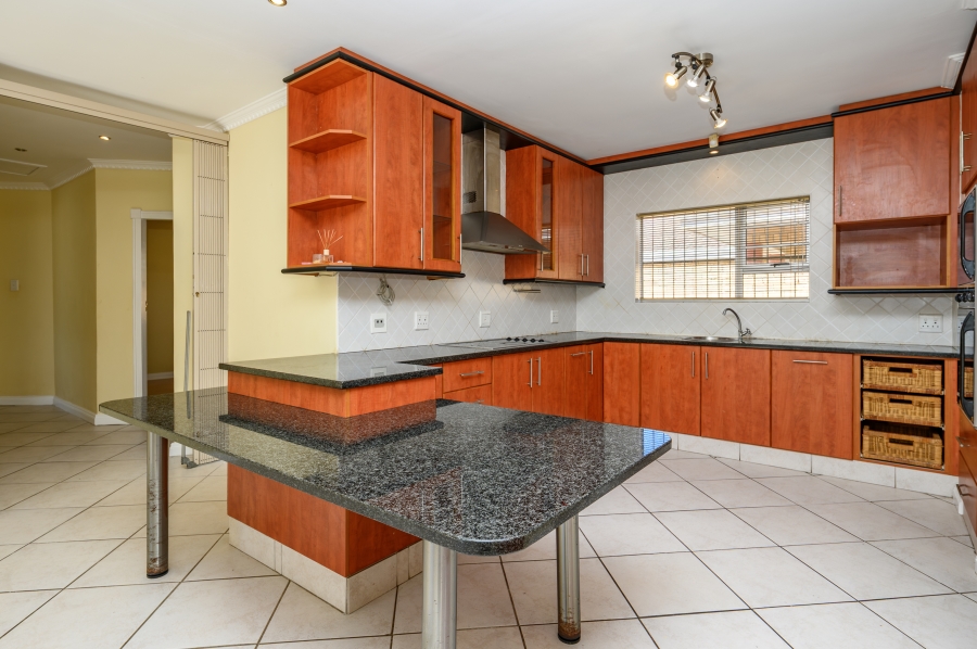 3 Bedroom Property for Sale in Summerstrand Eastern Cape